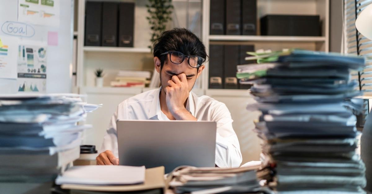 IA para Emprendedores: El Sistema Simple para Automatizar el Trabajo Aburrido empleado que no usa ia